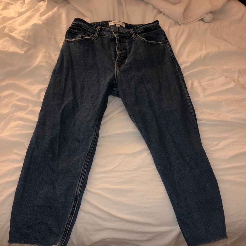 Abercrombie & Fitch Mom Jeans high rise super cute
